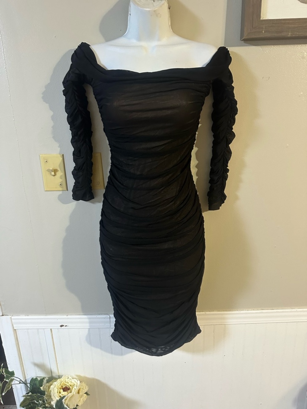 SHEIN Black Off-Shoulder Ruched Midi Dress